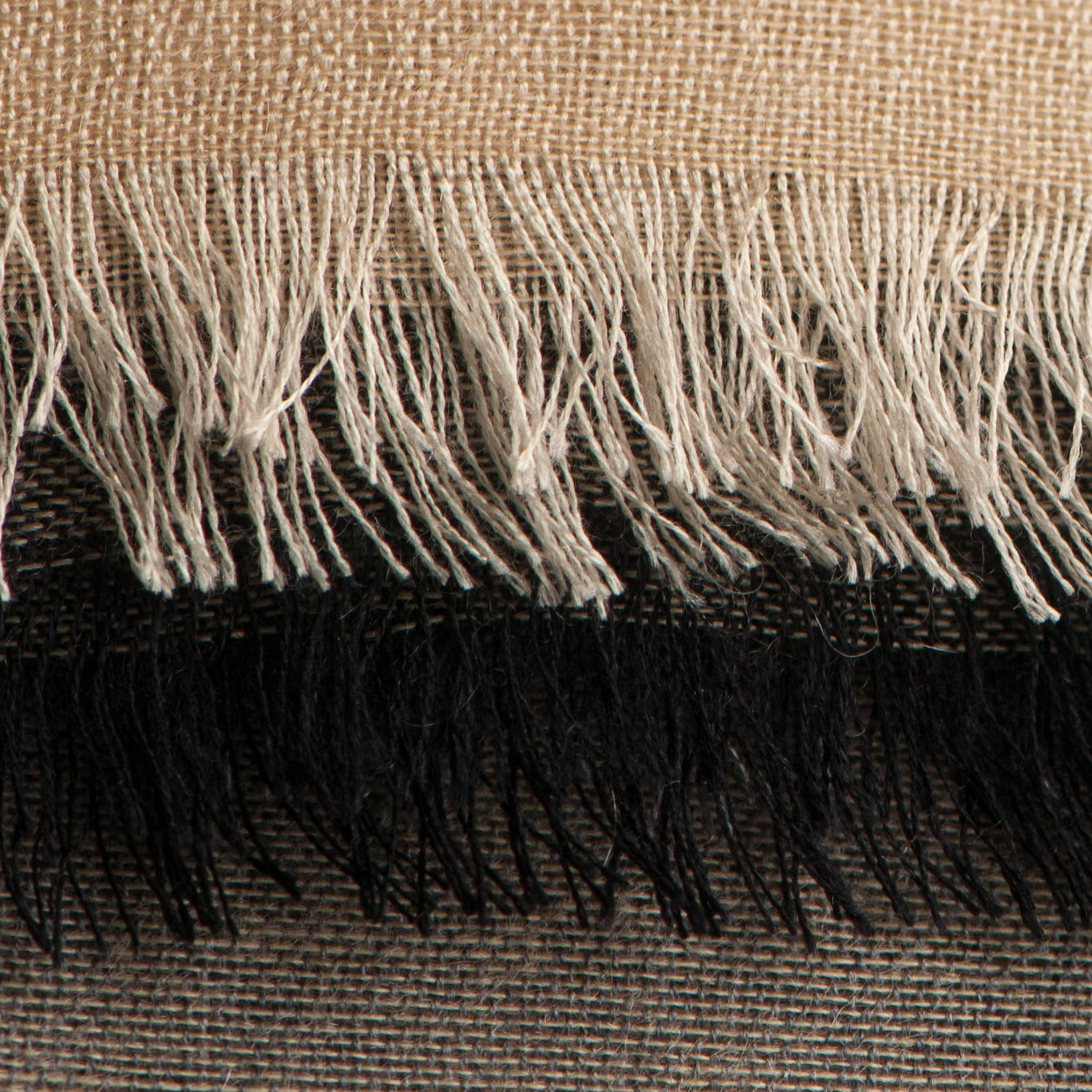 three-coloured-shawl-beige-grey-black3