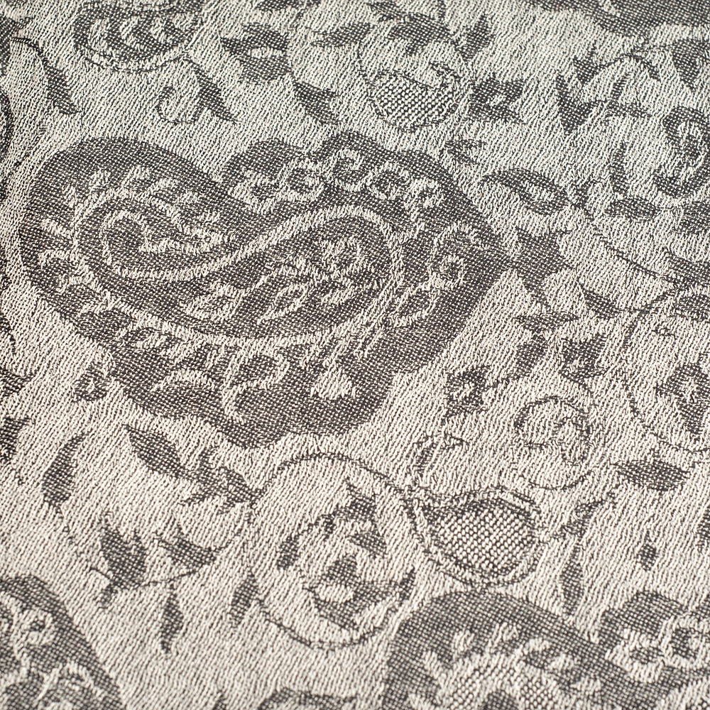 Pasiley shawl close up