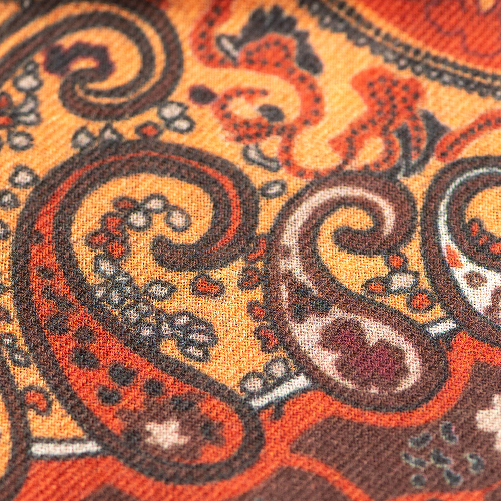 Brown/red paisley Brown/red paisley